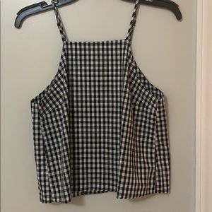 Cute gingham top!